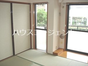 関寅ビル第１ ベッドルーム
