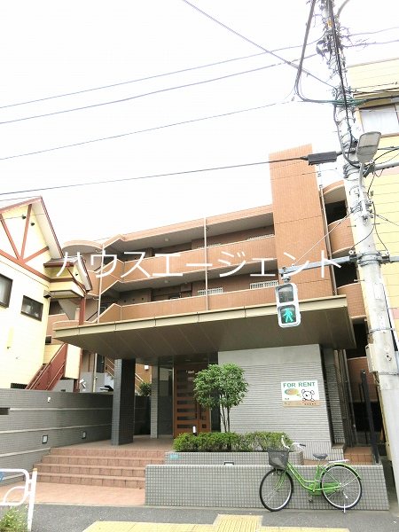 カーロヴィレッタカサイ 104号室 外観