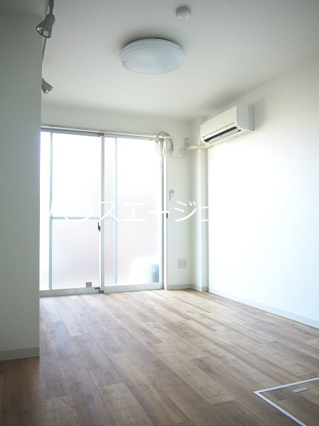 フローラ５ リビング