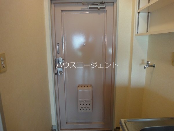 メゾン・ド・立川 玄関