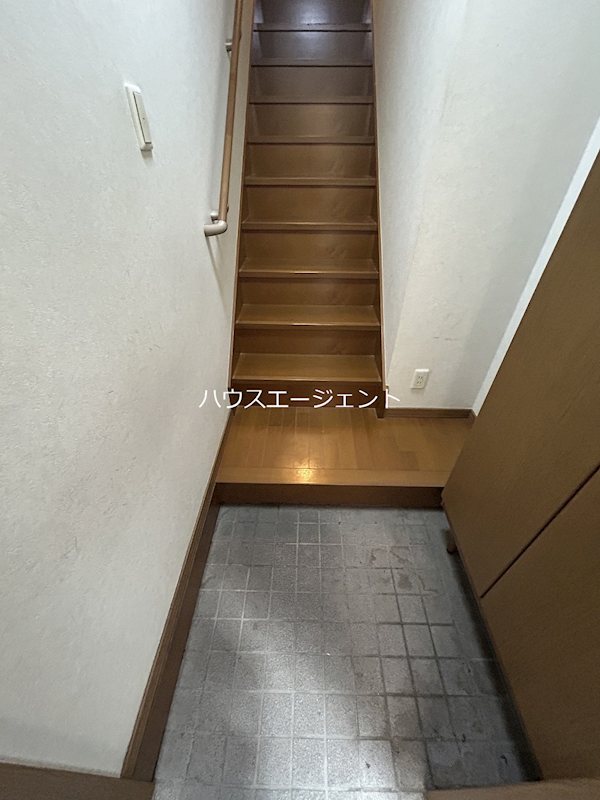 イースト　ビレッジ 玄関