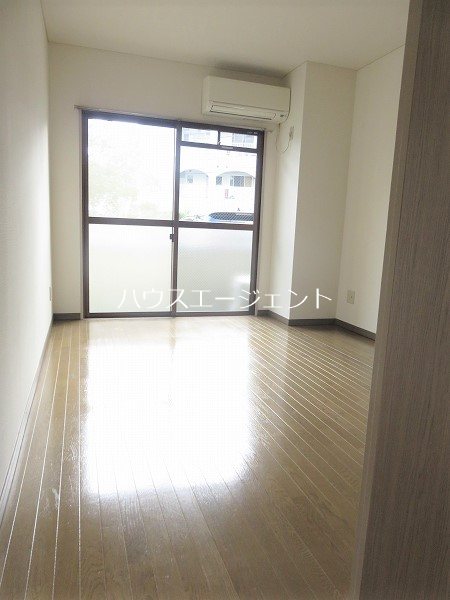 レジデンス中島 リビング