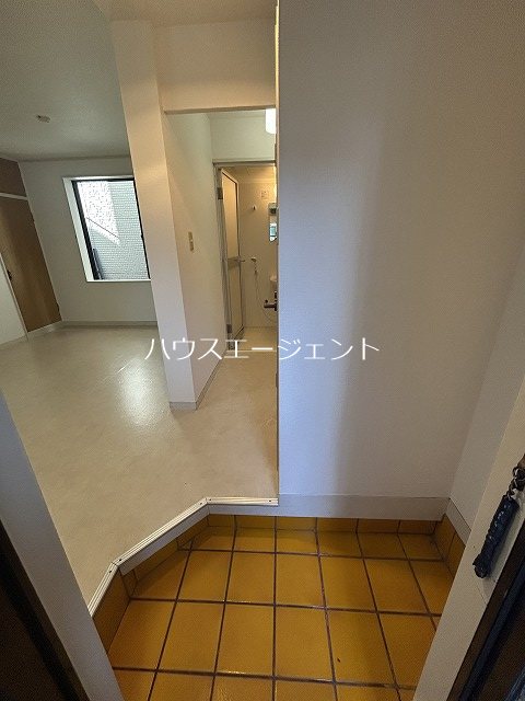 メゾンブランシェ 玄関