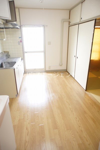 コーポ近江屋２ リビング