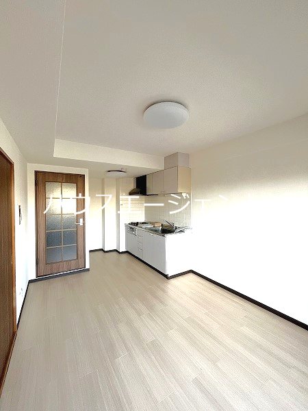 ベイ・ドルフィン リビング