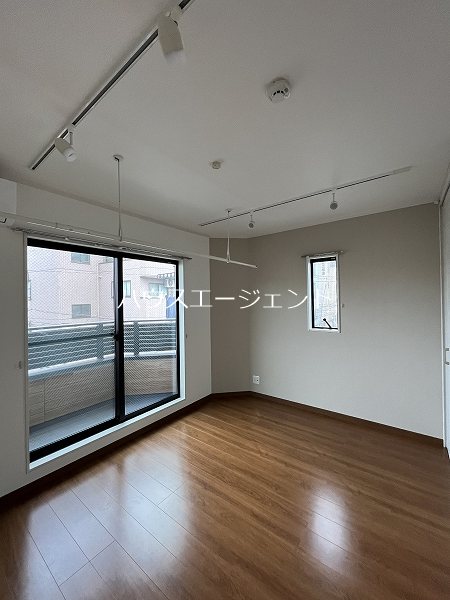 グリシーヌ新田 ベッドルーム