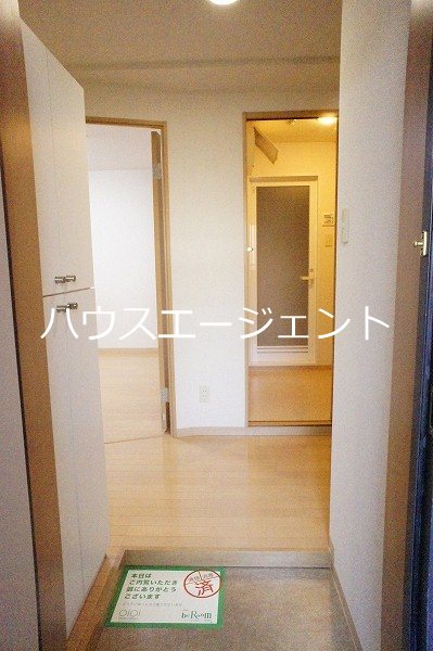 グッドフラットⅢ 玄関