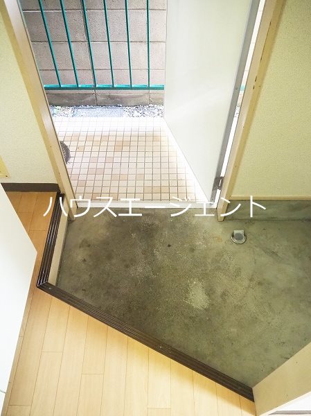 プチメゾン葛西 玄関