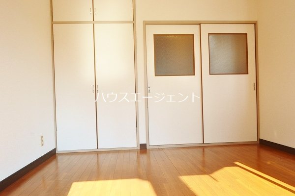 第２三和ビル ベッドルーム