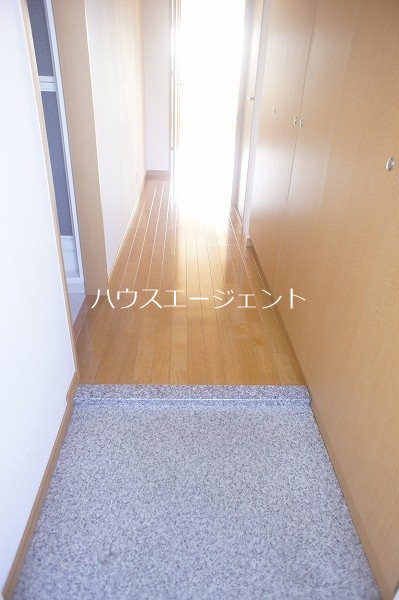 グロリア参番館 玄関