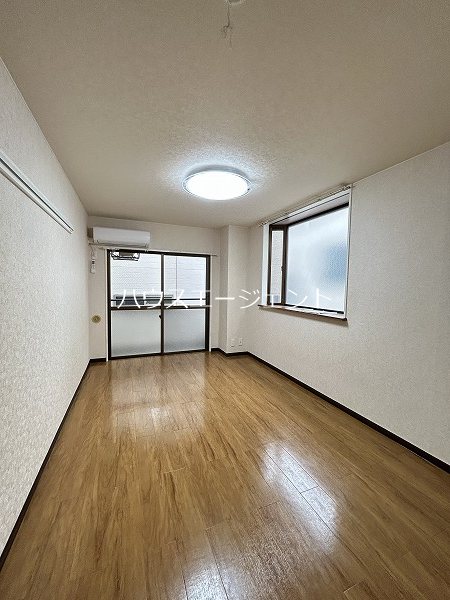 リブ・サンフラット リビング