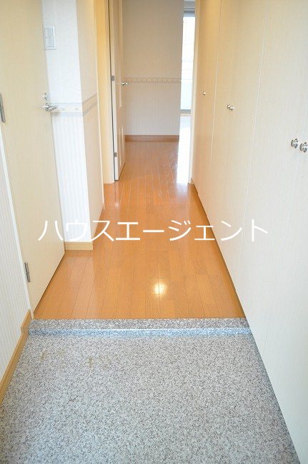 カーロヴィレッタ　Ⅱ 玄関