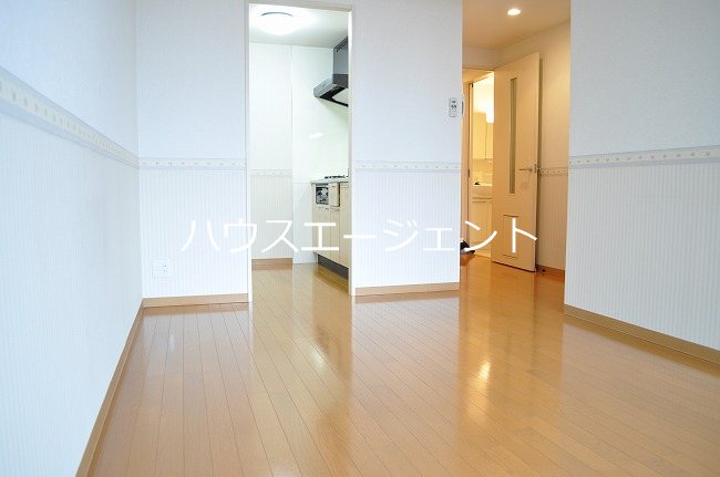 カーロヴィレッタ　Ⅱ リビング