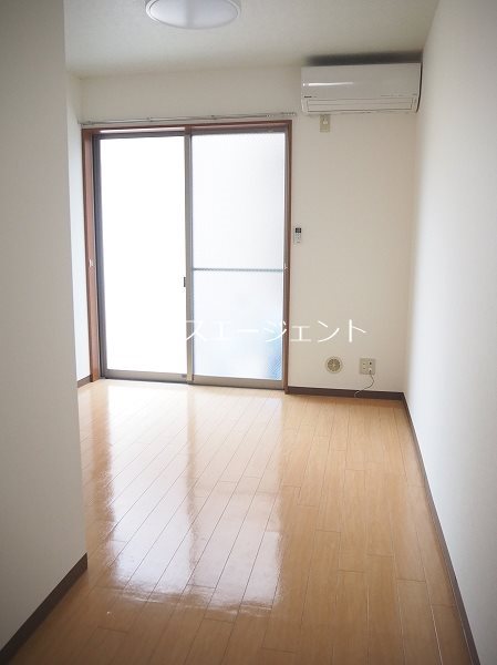 フローラ６ ベッドルーム