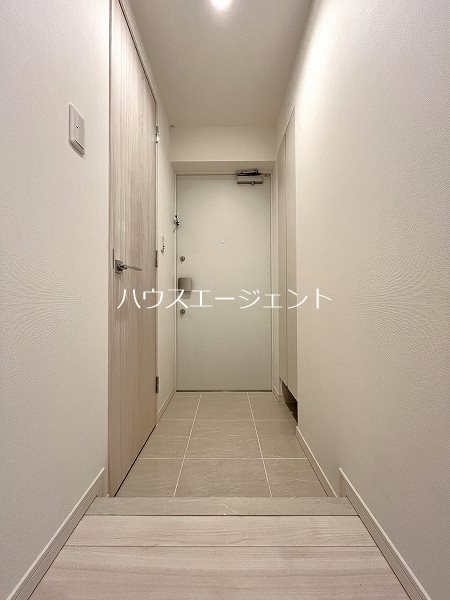 コンフォリア・リヴ西葛西 玄関