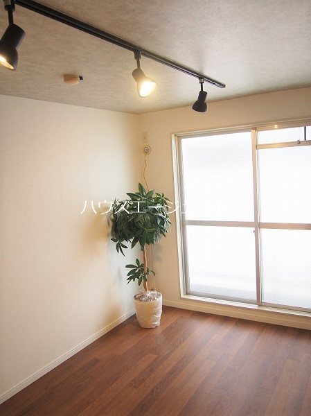 フローラ５ リビング