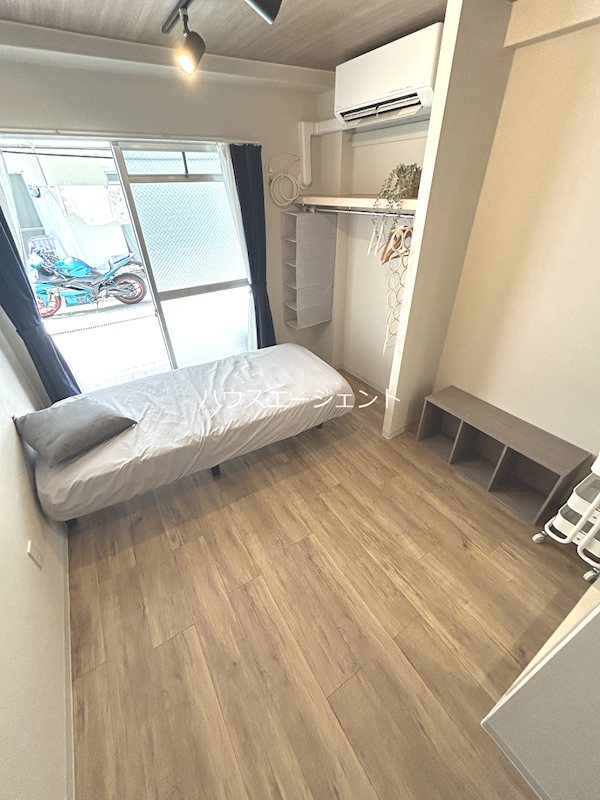 フローラ8 ベッドルーム