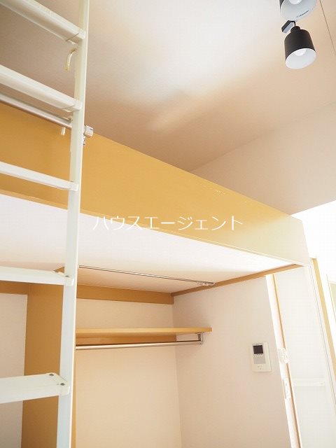 フローラ４ ベッドルーム