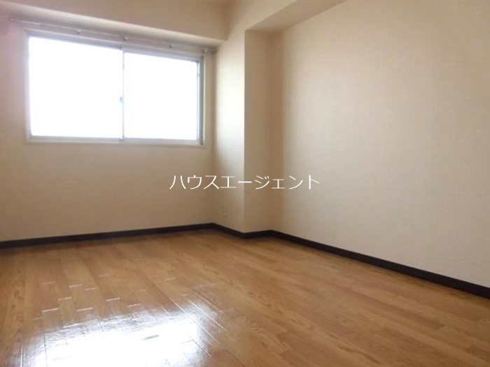 ハイフラットワン ベッドルーム