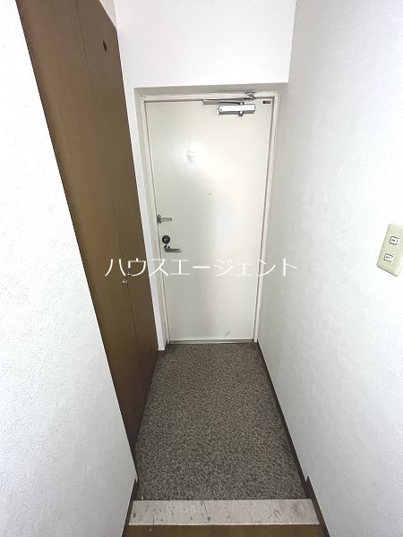 メゾンラフィネ 玄関