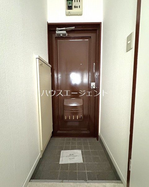 第２三和ビル 玄関