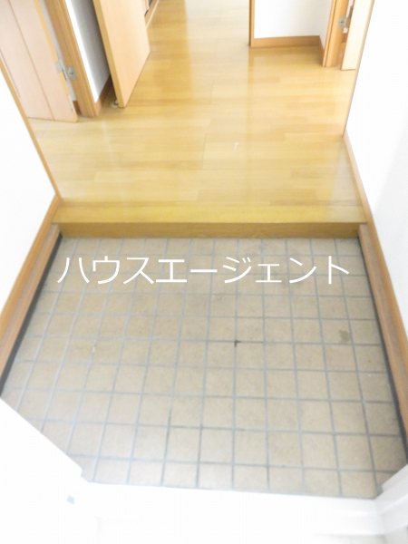 コーポ近江屋２ 玄関