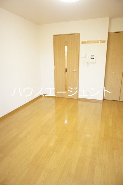 フォレストコートイースト リビング