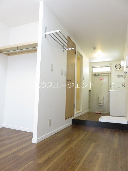 モア５ リビング