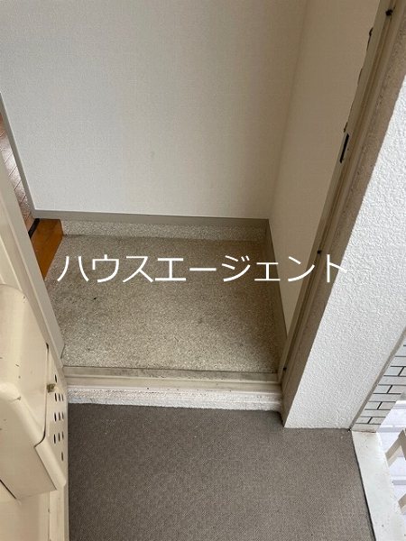 エースハイツ 玄関