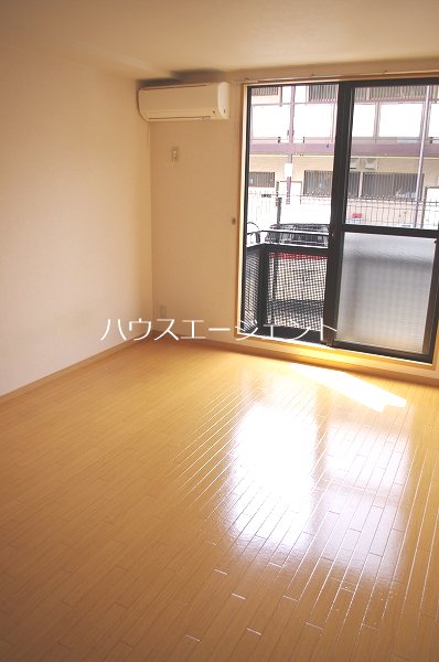 パーシモンコート リビング