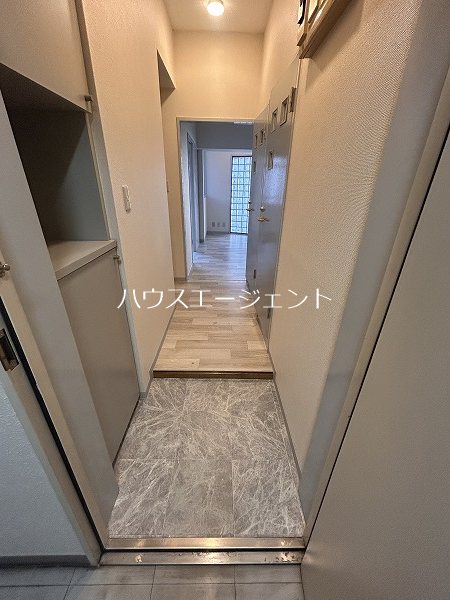 メゾン・ド・リプレット 玄関