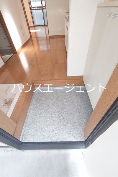 第六ハイツヤマヤ 玄関