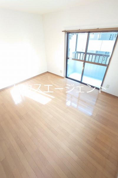 第六ハイツヤマヤ ベッドルーム