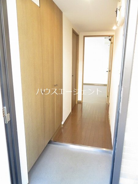 グロリア壱番館 玄関