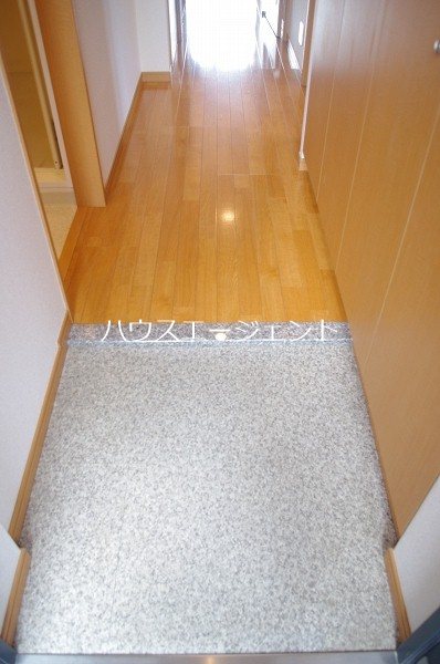 グロリア参番館 玄関