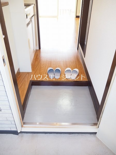 ツゥインズＢ 玄関