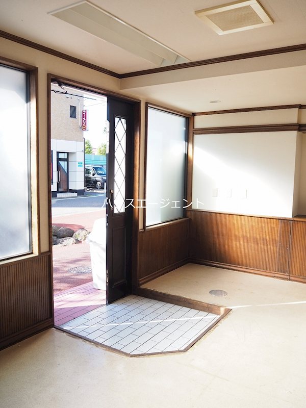 プリマス一之江 玄関