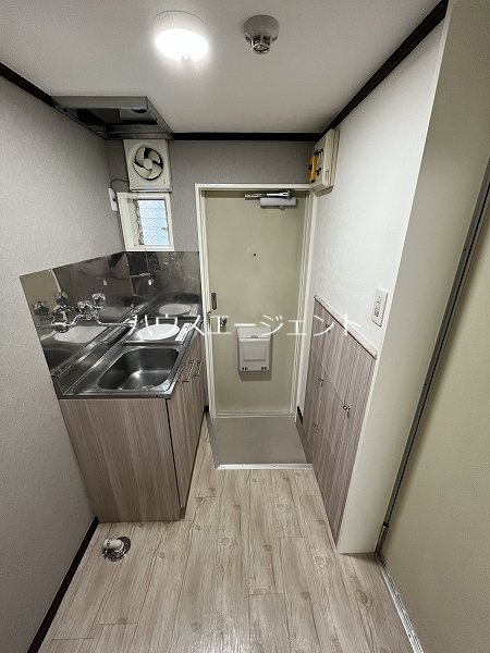 インスパイアート 玄関