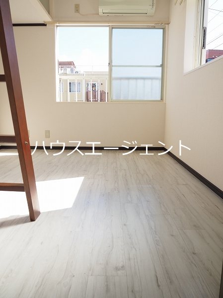 インスパイアート リビング