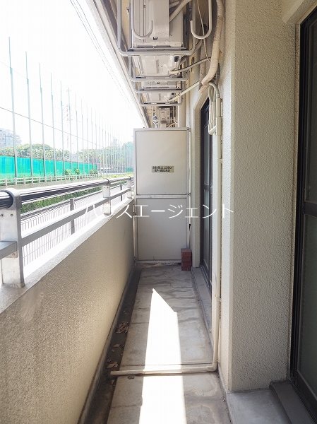 マンションカネイ ベランダ