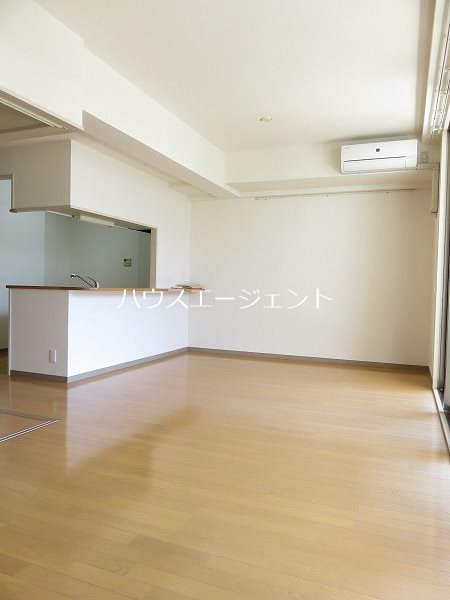 ロングエイトⅢ リビング