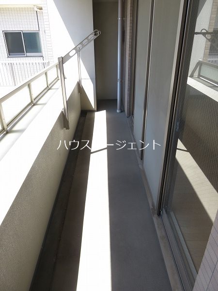 ロングエイトⅢ ベランダ