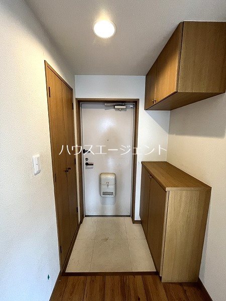 ルネス・アンティーム 玄関