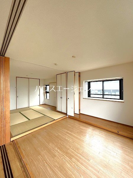 ルネス・アンティーム リビング