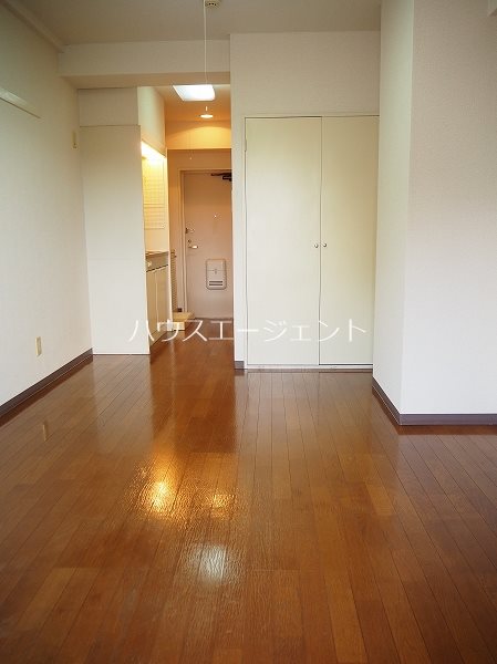 アルベール リビング