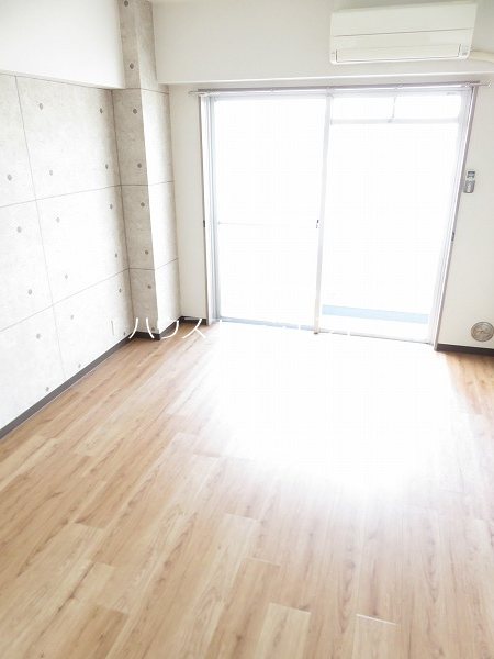 メゾンドール旭 リビング