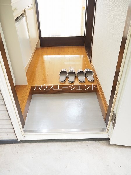 ツゥインズＡ 玄関