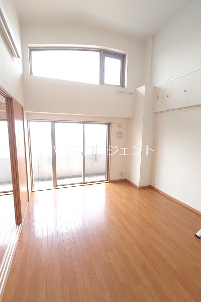 グロリア参番館 リビング