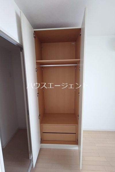 ステーション・タワー・ウラヤス その他3