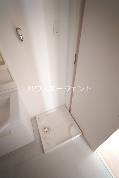 ステーション・タワー・ウラヤス その他6